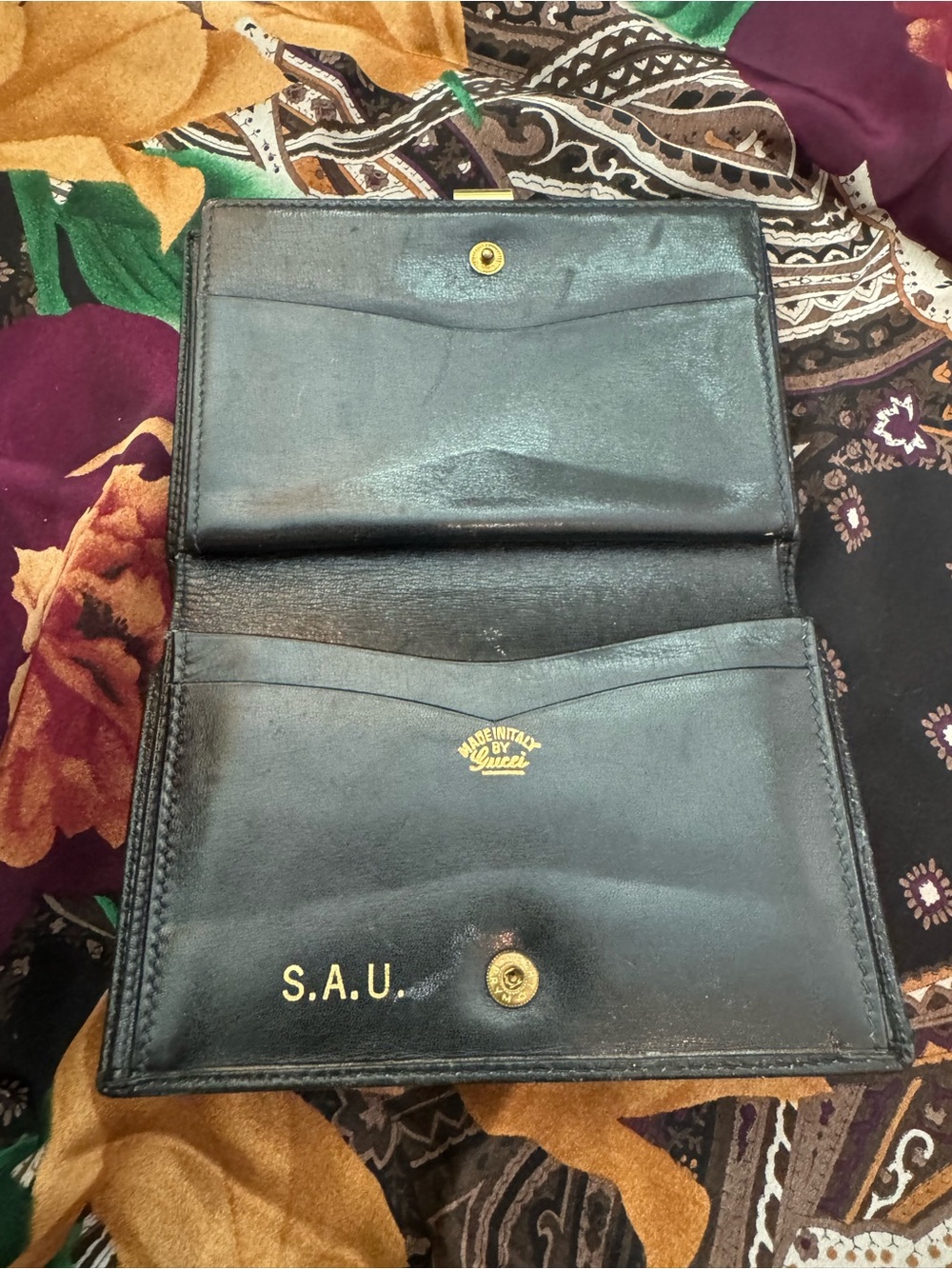Vintage Gucci Black Leather Wallet with Gold horsebit Hardware - Picture 4 of 14